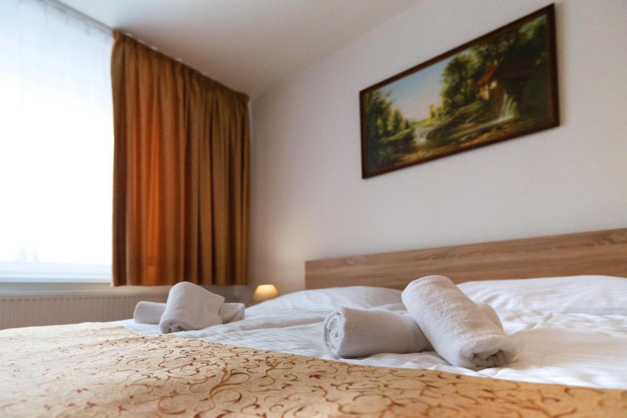 Hotel Lesana Stará Lesná Esterno foto