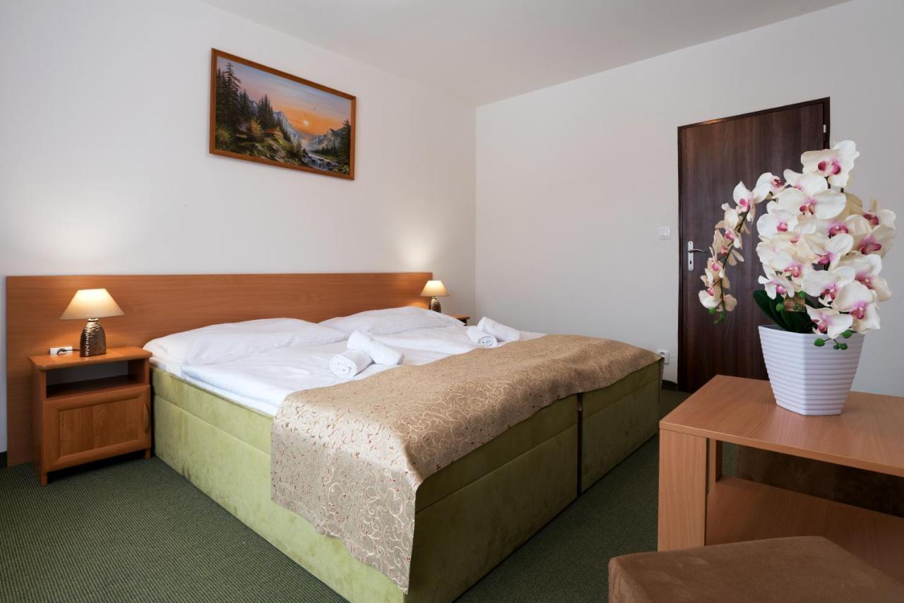 Hotel Lesana Stará Lesná Esterno foto